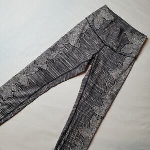 Lululemon Women's Size 6 Wunder Under Pant Hi-Rise Dottie Tribe White Black